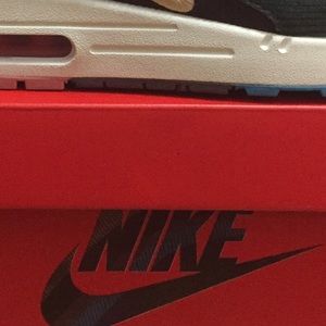 Meet your Posher, Quin